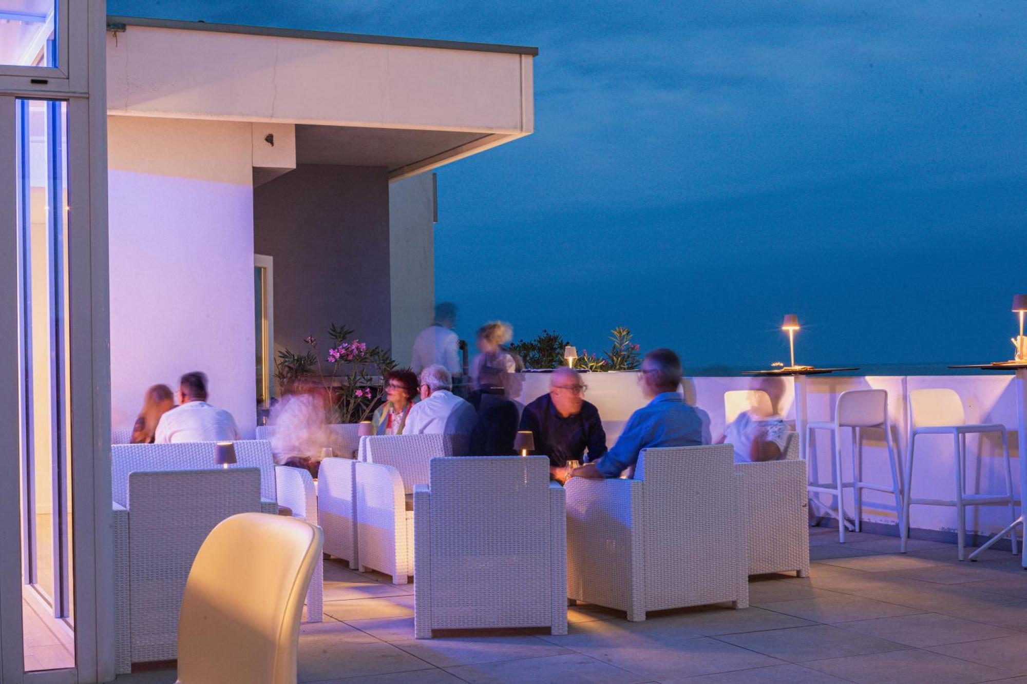 Hotel Mediterraneo Sottomarina Exterior photo