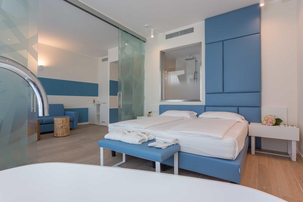 Hotel Mediterraneo Sottomarina Exterior photo